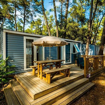 Camping La Sousta**** Remoulins Eksteriør billede