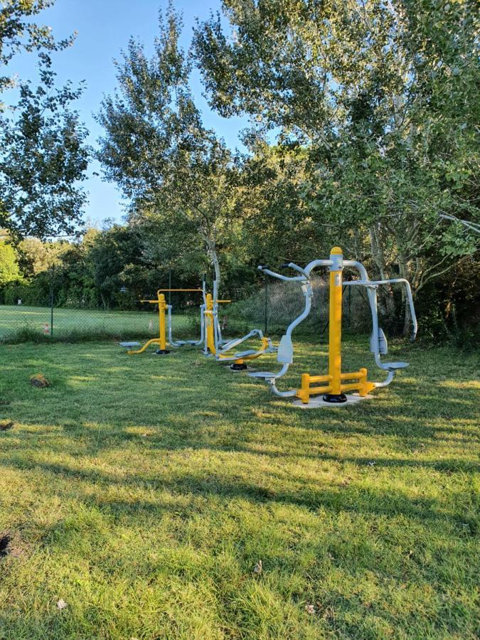 Camping La Sousta**** Remoulins Eksteriør billede