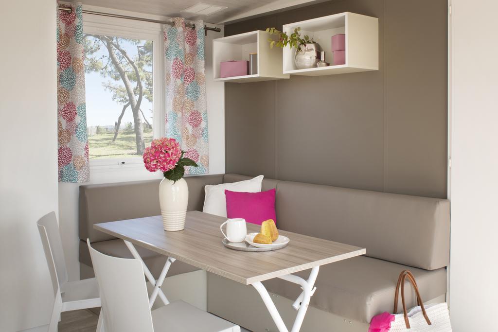 Camping La Sousta**** Remoulins Eksteriør billede