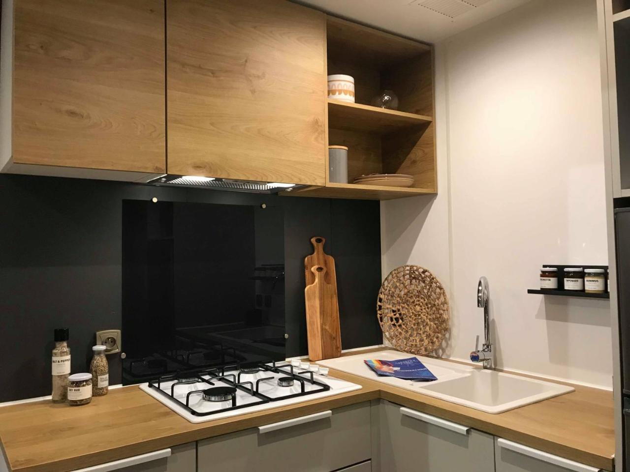 Camping La Sousta**** Remoulins Eksteriør billede