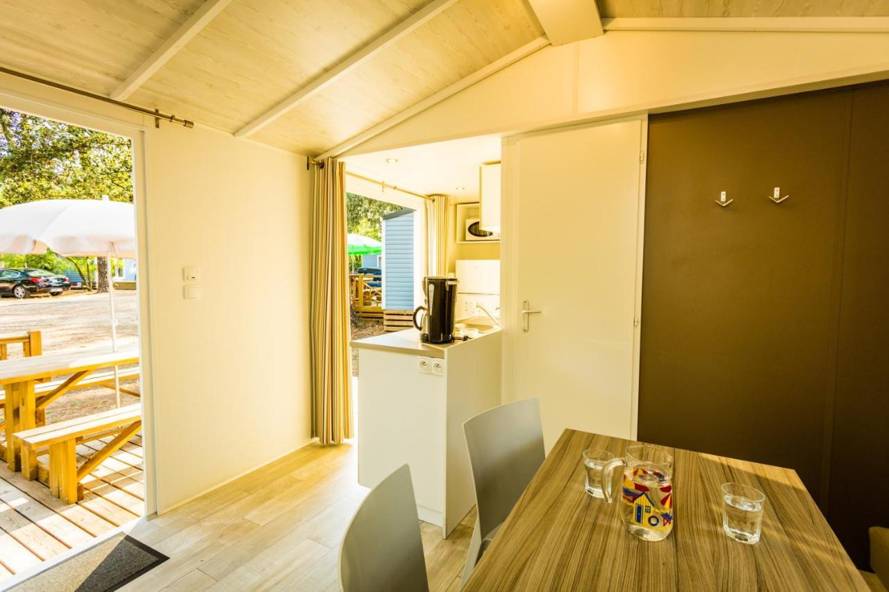 Camping La Sousta**** Remoulins Eksteriør billede