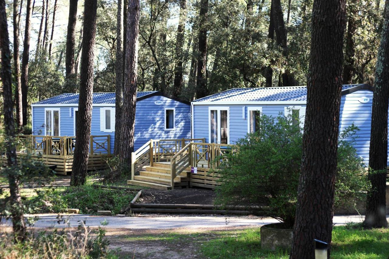 Camping La Sousta**** Remoulins Eksteriør billede